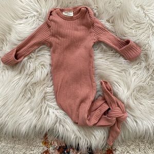 SpearmintLOVE knotted newborn gown